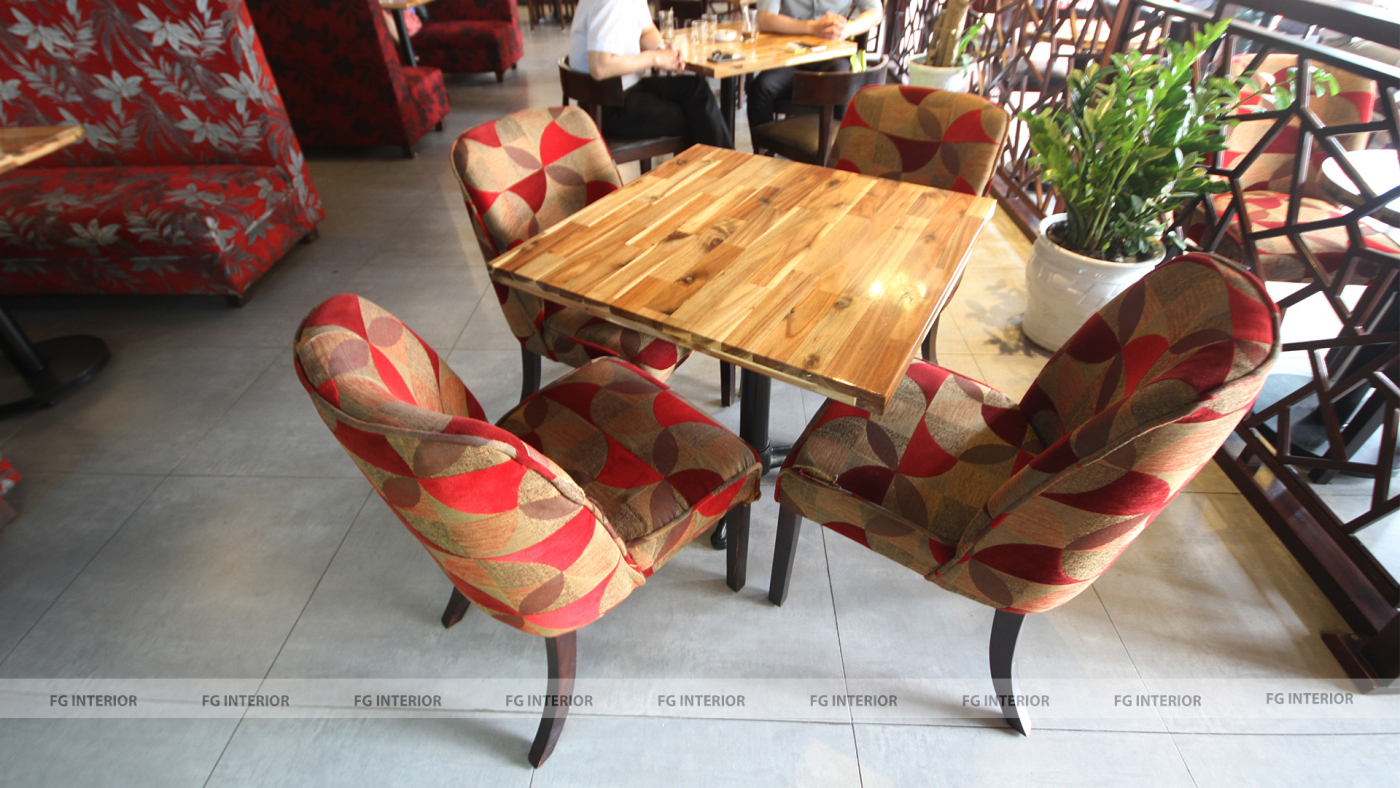 thi-cong-noi-that-ban-ghe-cafe